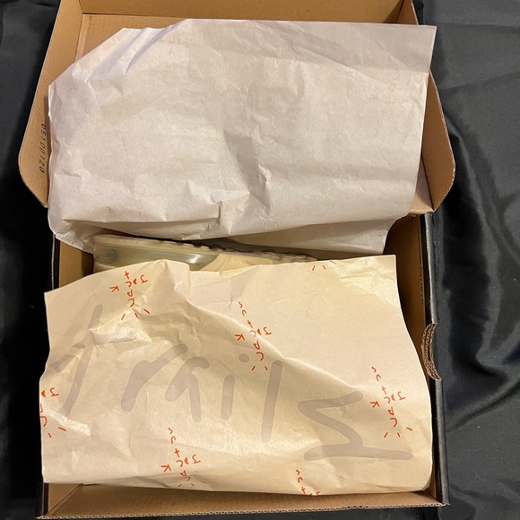 Nike Air Max 270 - Picture 7 of 7